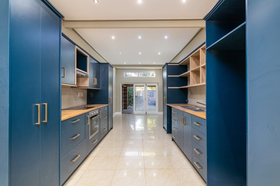 2 Bedroom Property for Sale in Claremont Western Cape